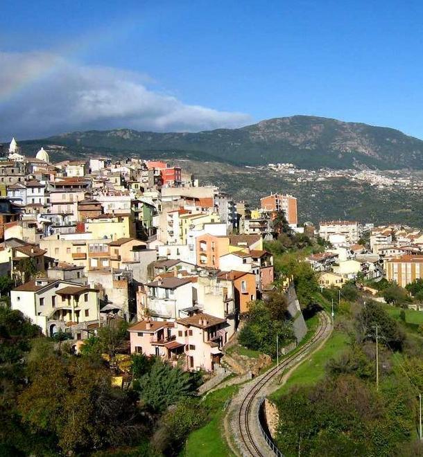 Lanusei, grande festa con concerti e danze per San Silvestro 