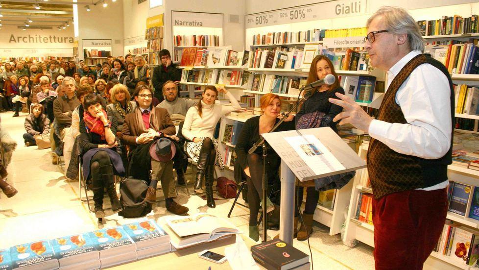Con Sgarbi l’arte diventa uno spettacolo tra opere e frecciate 