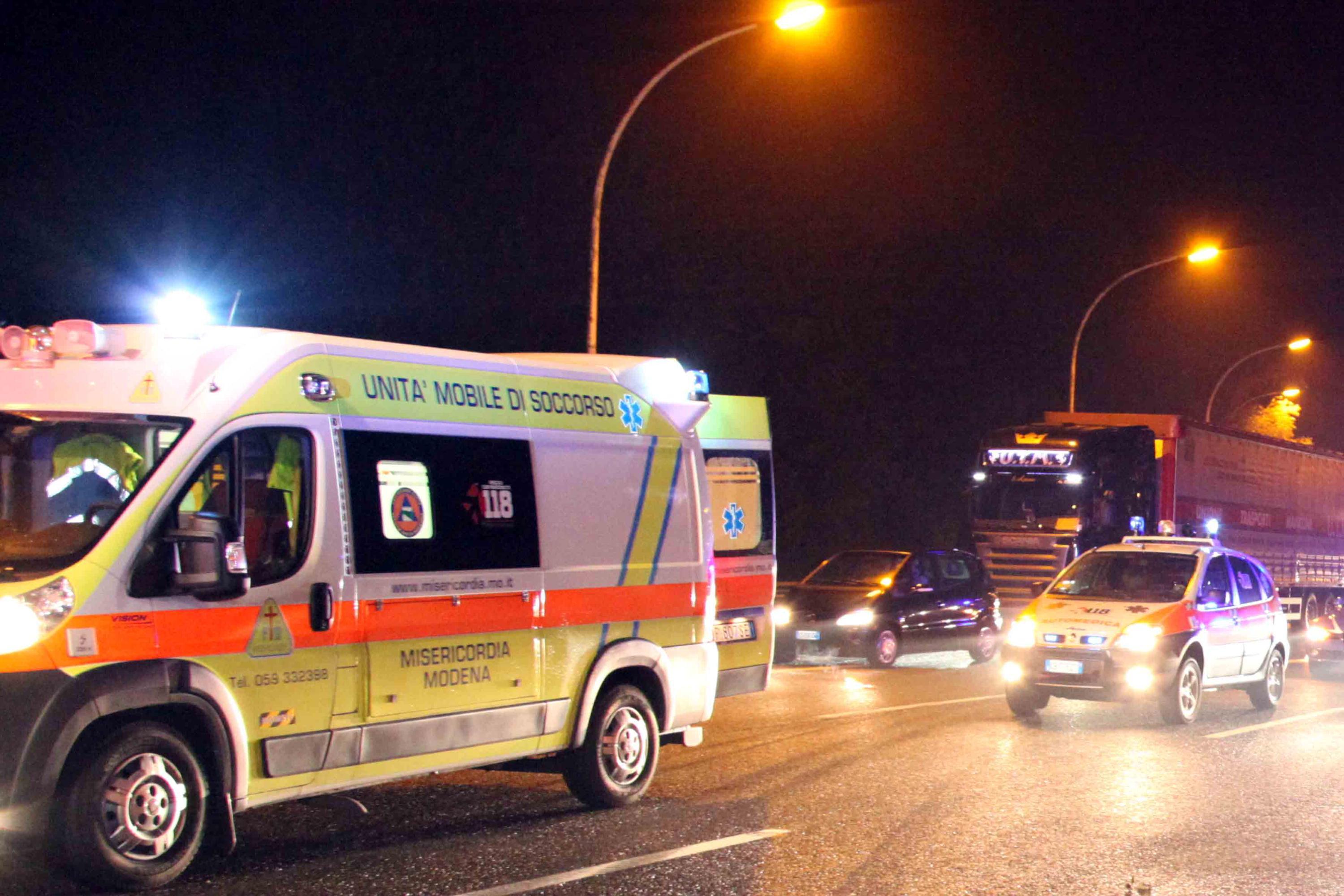 Schianto in autostrada, 8 feriti