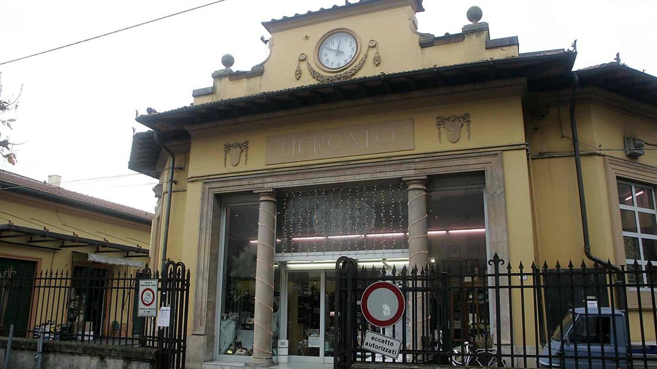 Cinque locali del Mercato coperto in concessione