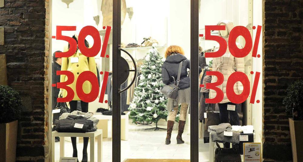 Saldi, gli acquisti flop: cosa non comprare neanche a sconto