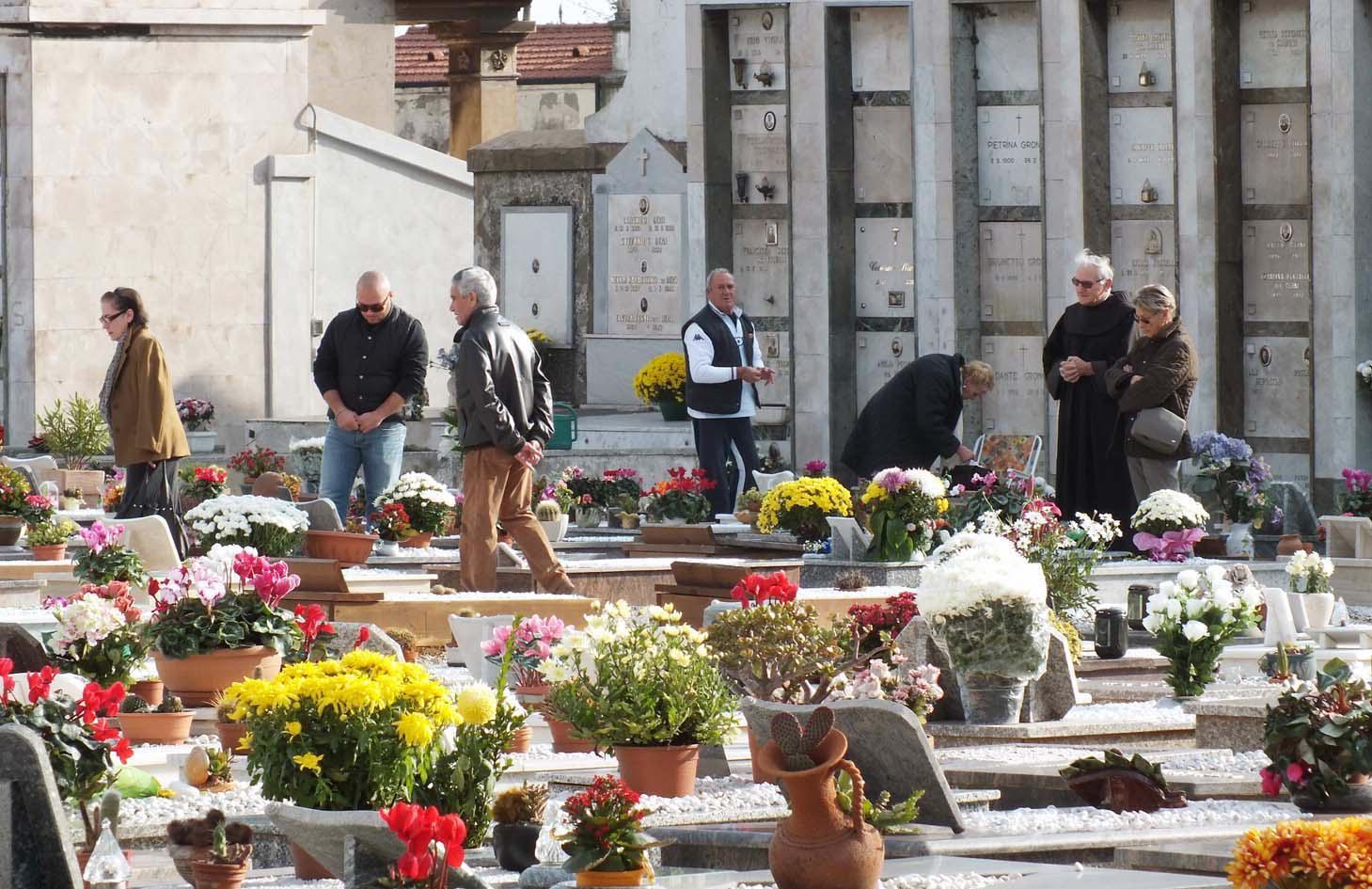 Il cimitero di Piombino (foto Paolo Barlettani)