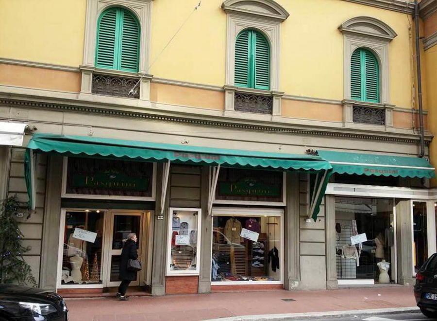 Chiude lo storico negozio di abbigliamento Pasquini 