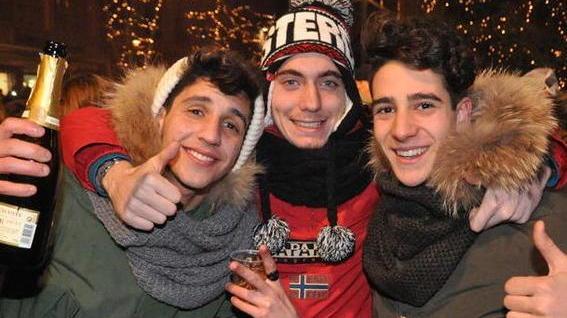 Cappelli, sciarpe, guanti... e vin brulè: buon anno alla Perla