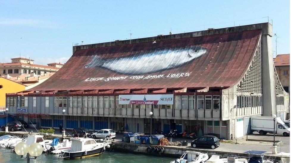 Al mercato del pesce spuntano i parassiti