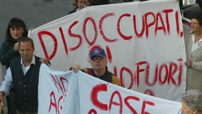 Inquilini sfrattati manifestano in piazza (foto d’archivio)
