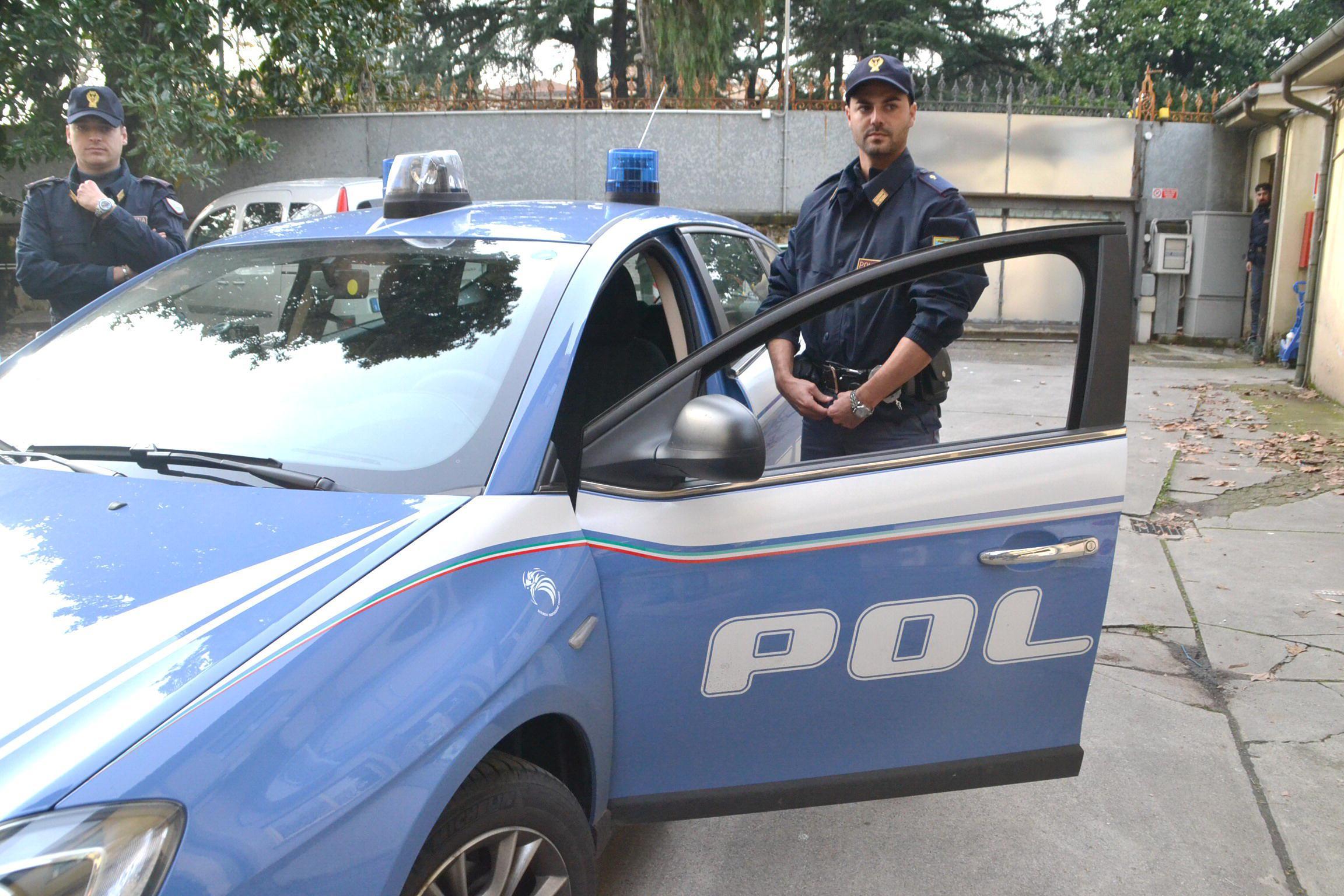 Una pattuglia della polizia