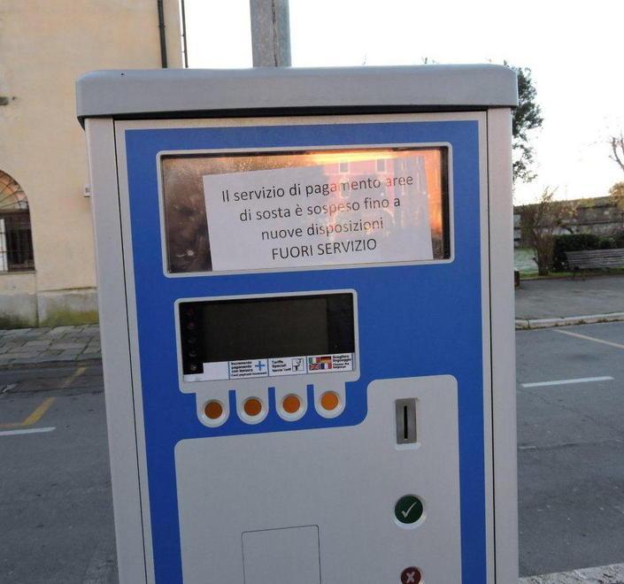 Ora si parcheggia gratis, ma dura poco 