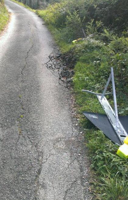 Strada a rischio frana per Vallecchia 