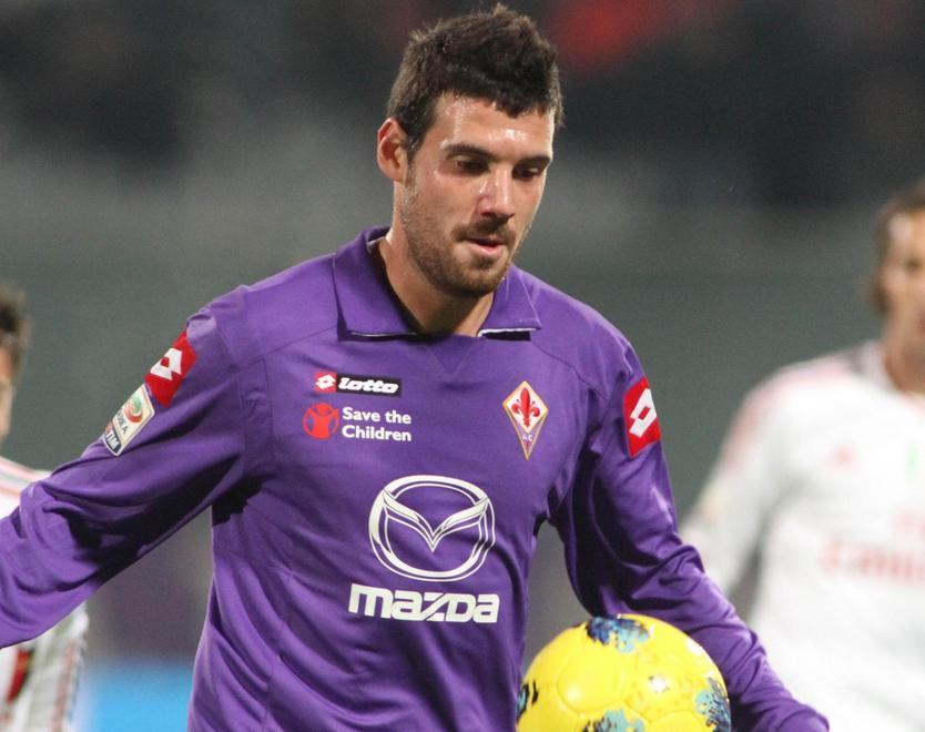 In mezzo al campo piace il viola Lazzari