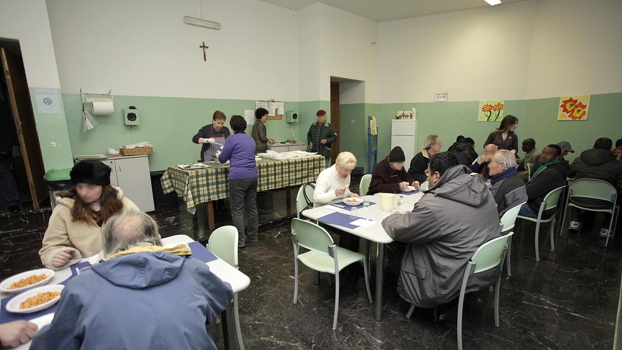 Una mensa dei poveri (foto di archivio)