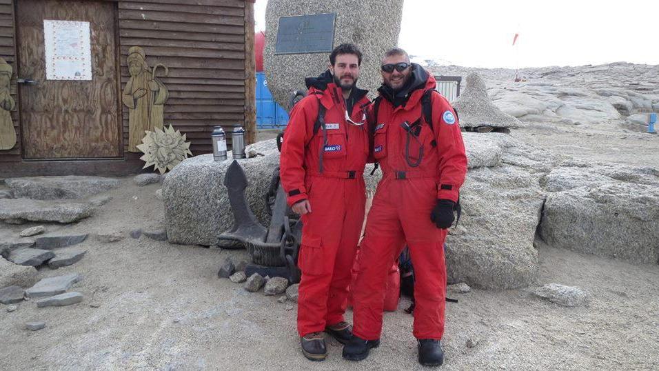 Ricercatori in Antartide (foto da Facebook)