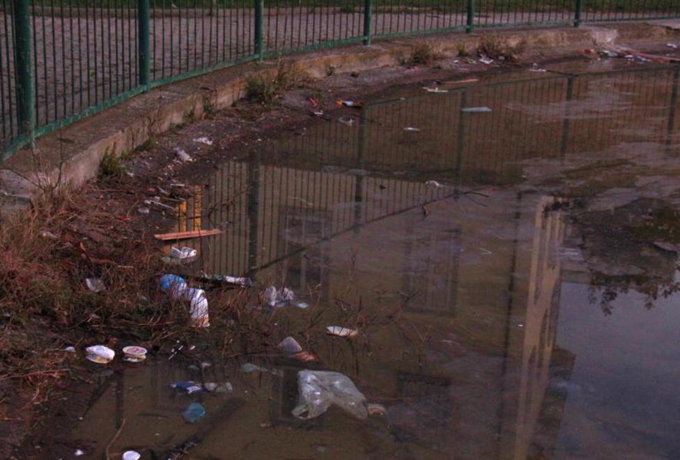 Quanti rifuti nel parco Centro Città 