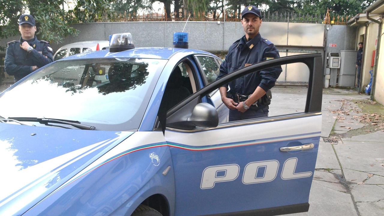Una pattuglia della polizia (foto archivio)
