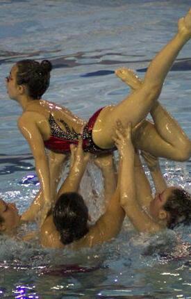 Esibizioni di nuoto sincronizzato con la Tnt Empoli e ...la Befana