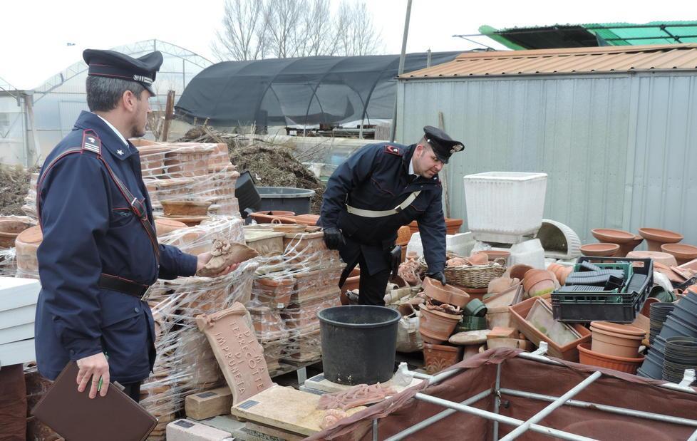 Ora vanno a ruba anche i vasi di terracotta 