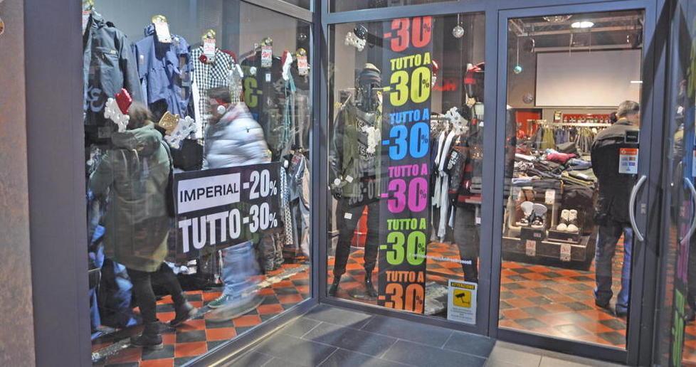 Saldi, buona la prima per i commercianti 