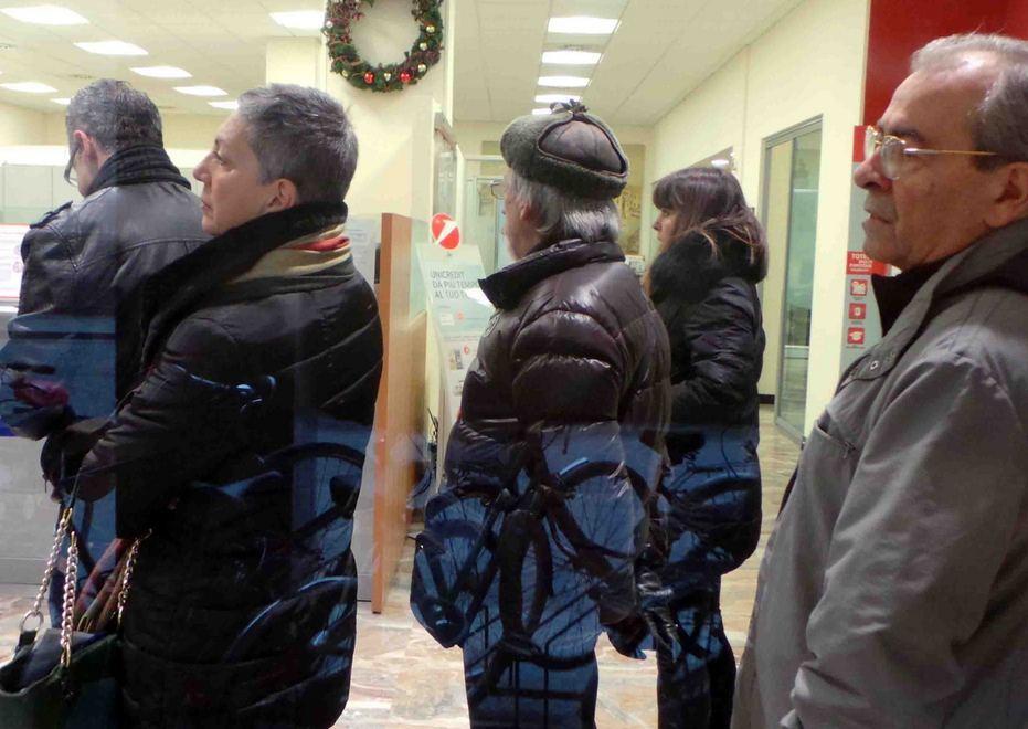 Francobolli più cari, scattano le proteste