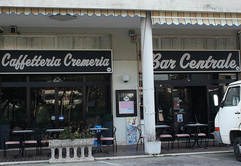 «Pronti a picchiare per pochi spiccioli» 