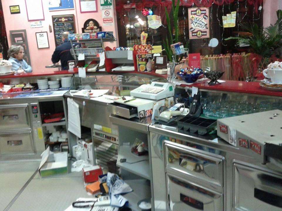 Devastato nella notte il bar Rosmady di Montecatini