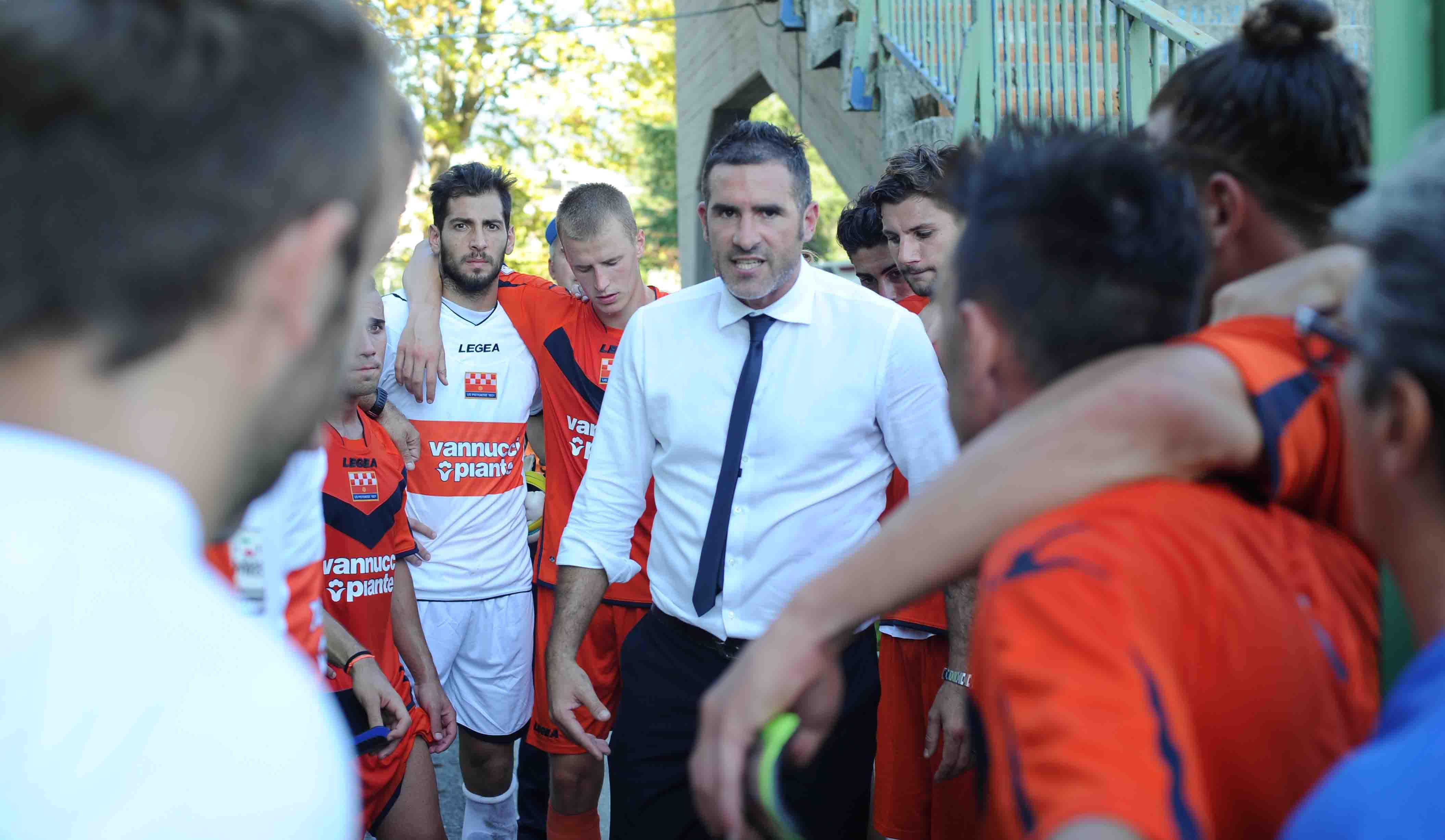 Cristiano Lucarelli, mister della Pistoiese (foto Gori)