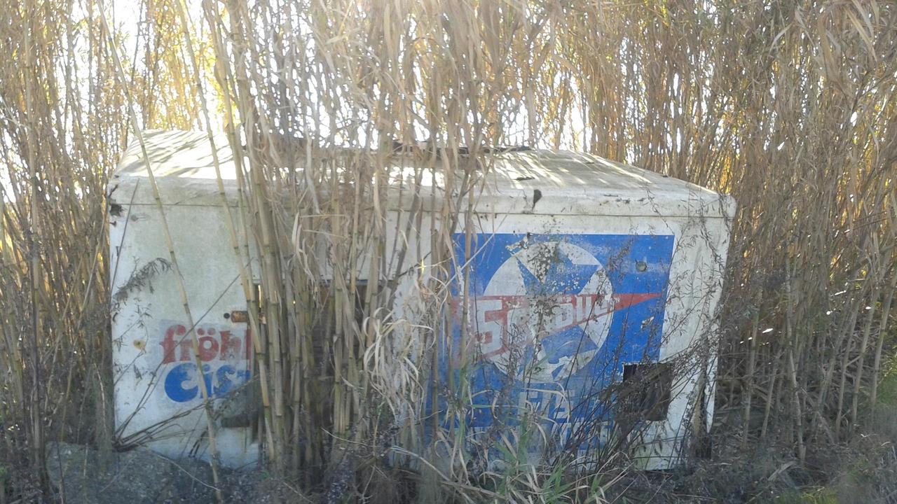 Cella frigo in disuso diventa una casa