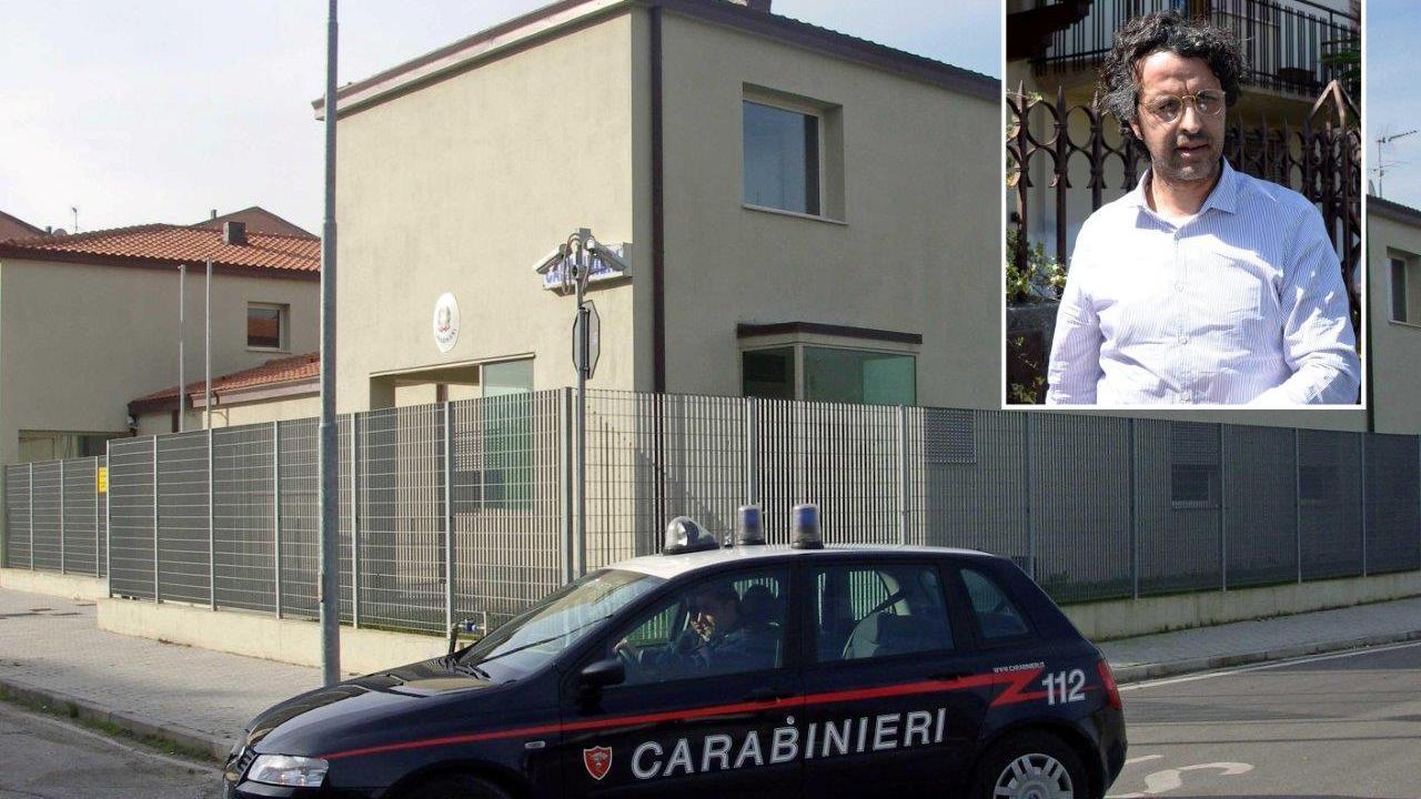 Sparita una pala meccanica: consigliere denunciato
