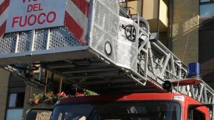 Morta da giorni, la trovano i vigili del fuoco