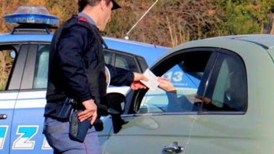Controlli della polizia sul lungomare