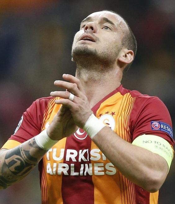 Mercato, per Sneijder servono 20 milioni