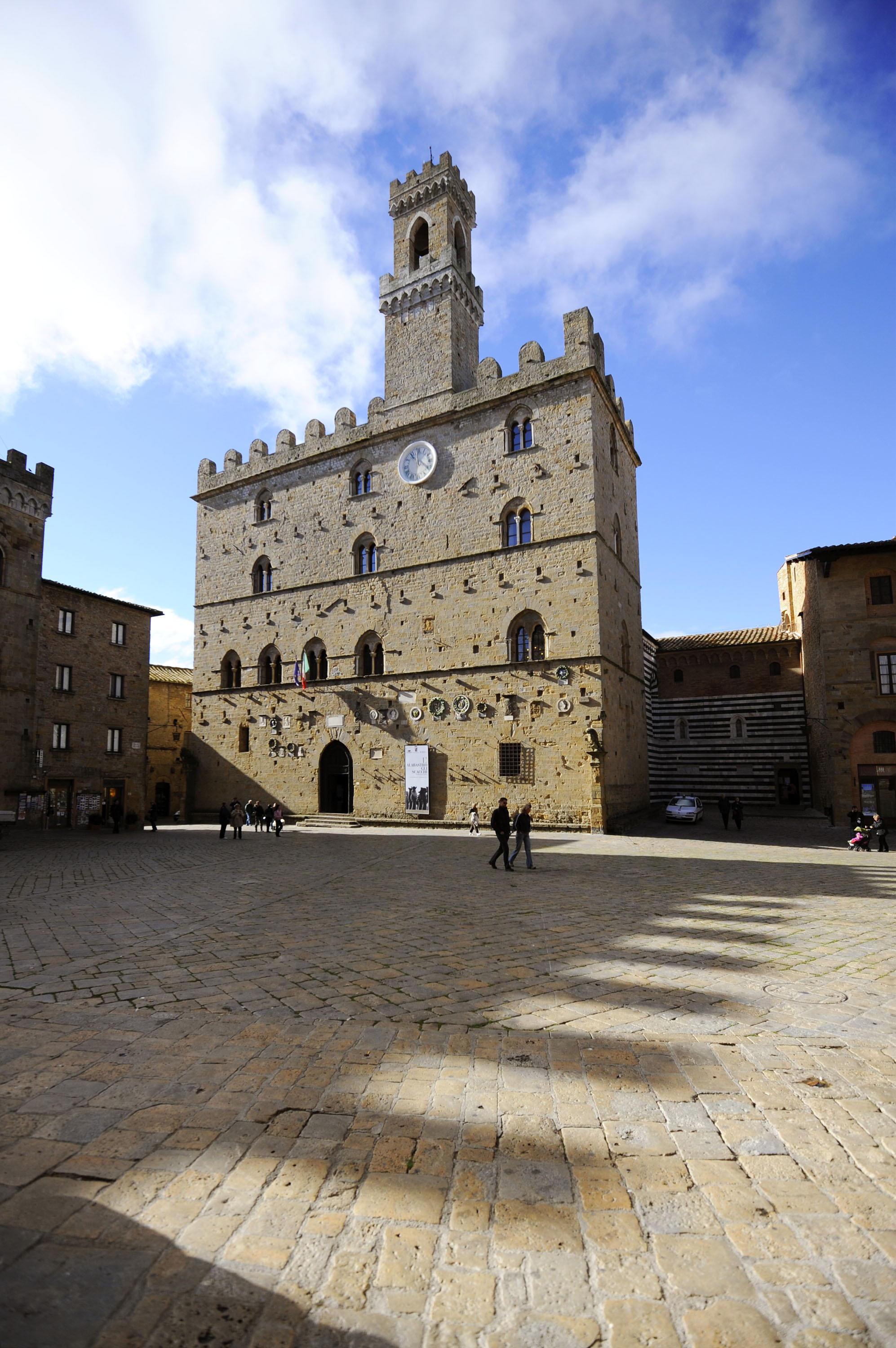 Palazzo dei priori sede del Comune di Volterra