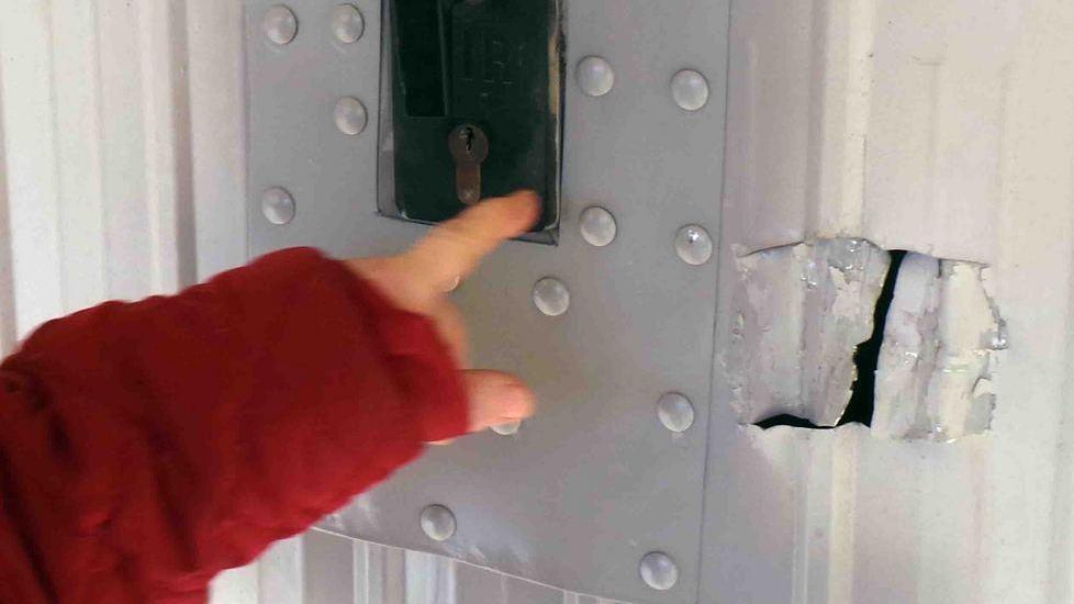 «È la terza volta che i ladri rubano nel mio garage»