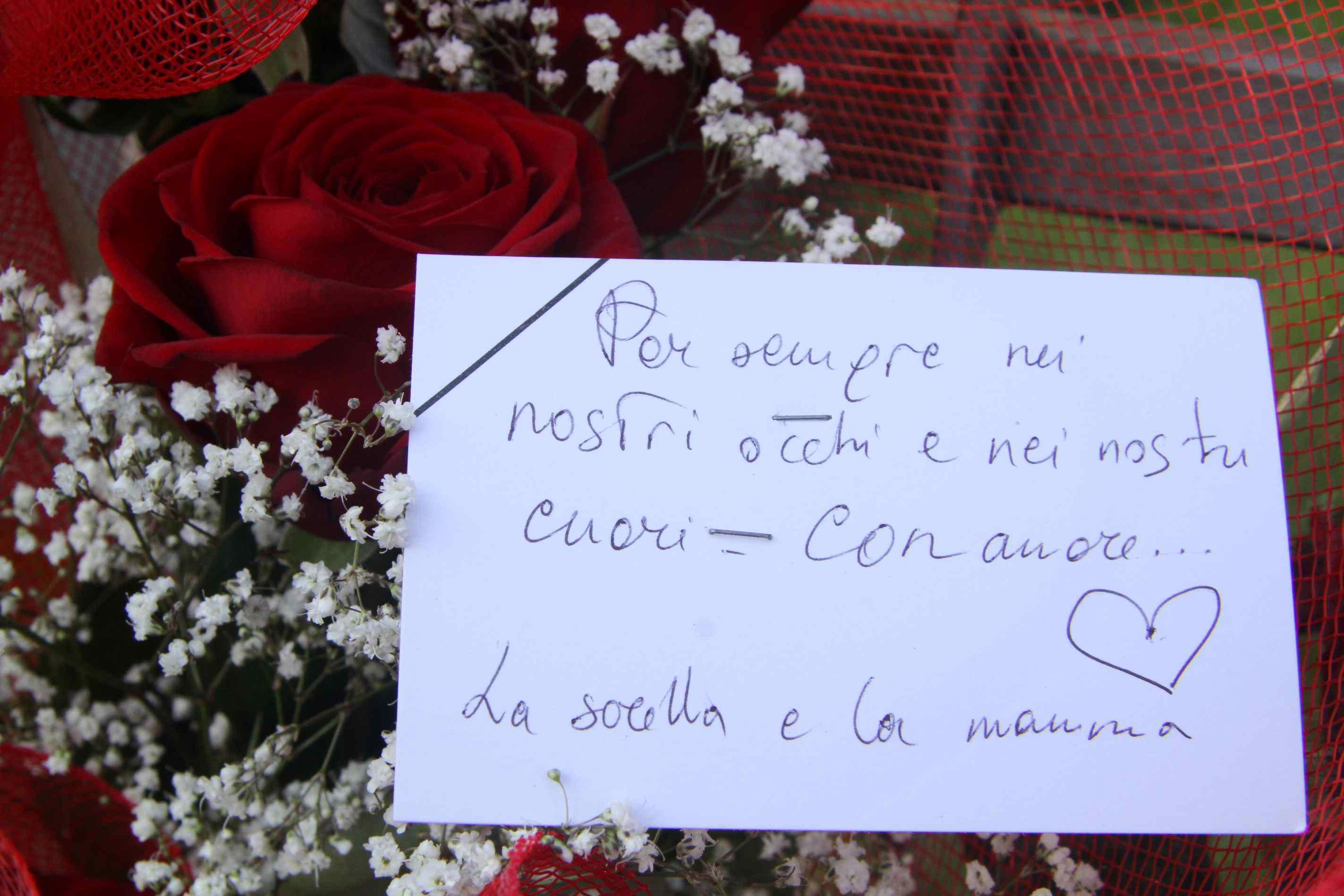 Il biglietto lasciato dalla mamma e dalla sorella di Giancarlo Ravidà