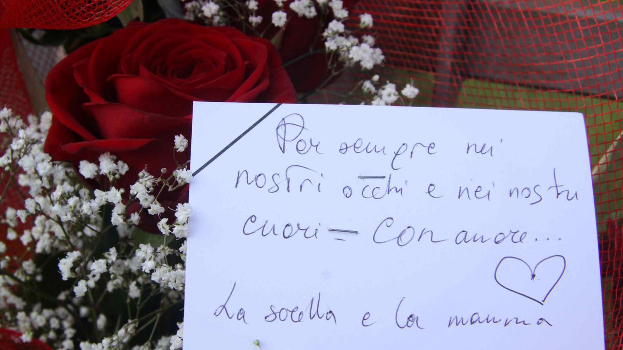 Il biglietto lasciato dalla mamma e dalla sorella di Giancarlo Ravidà
