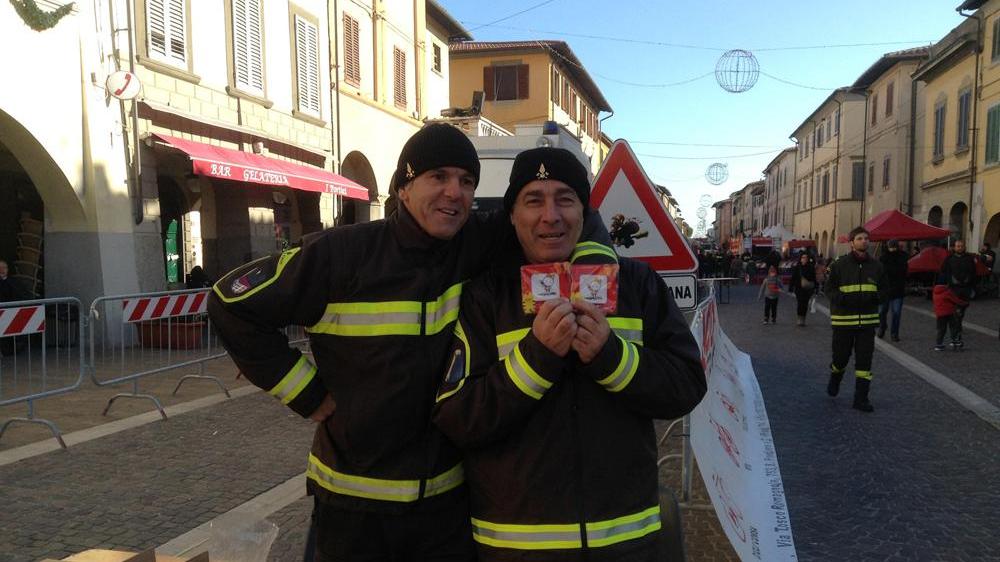 Festa con i vigili del fuoco in attesa della Befana volante
