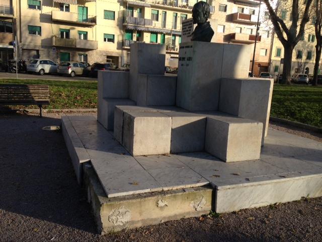 La statua di Mazzini 