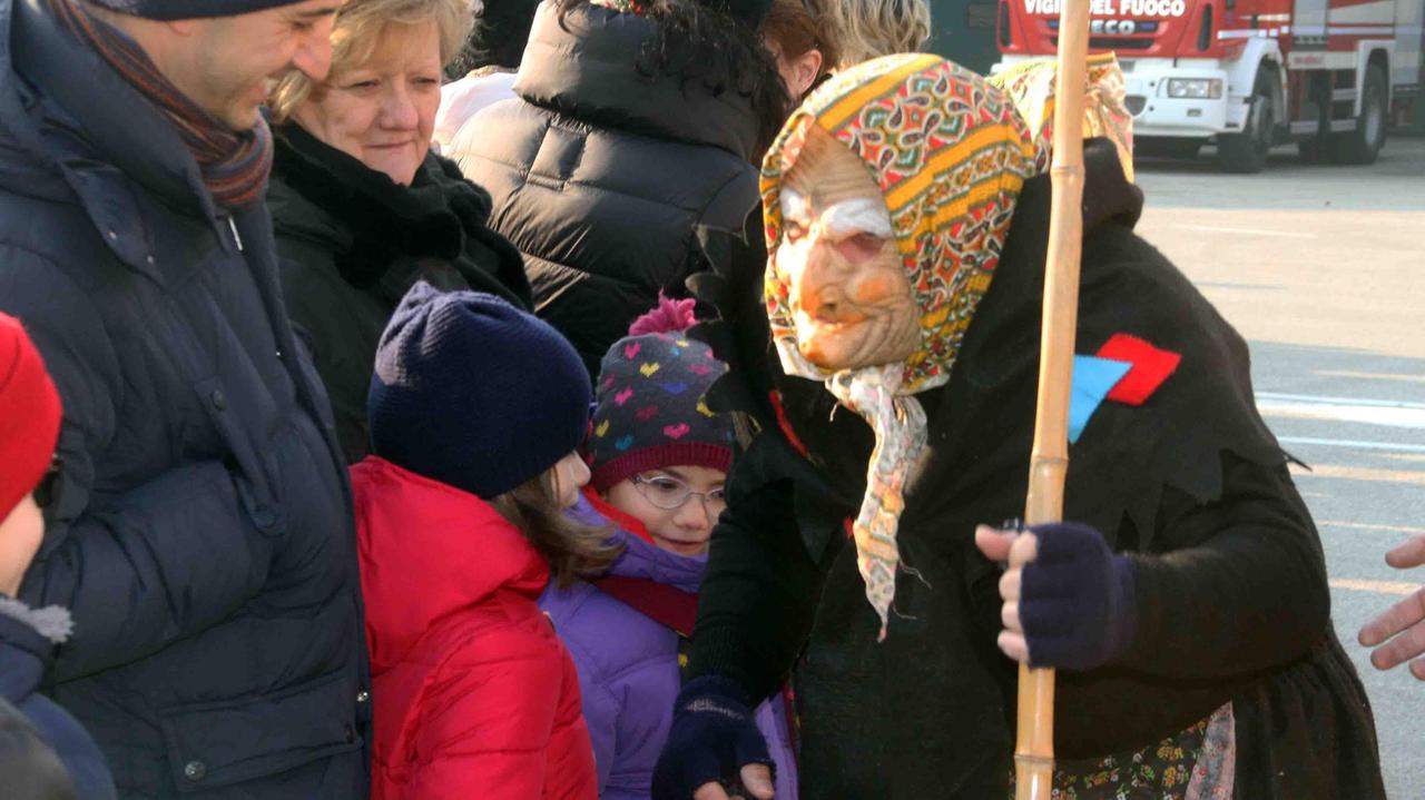 la befana dei vigili del fuoco