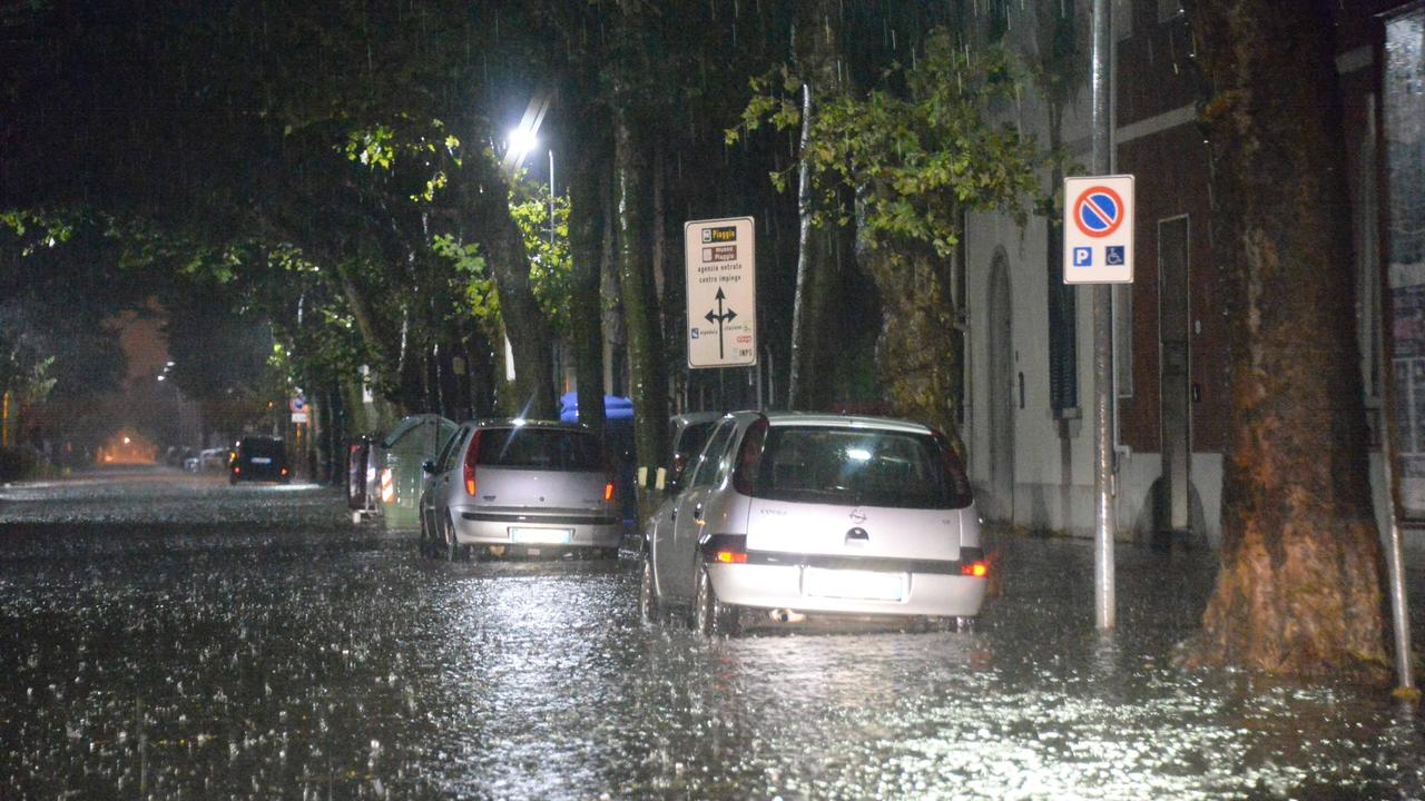 Una strada allagata (foto d'archivio)