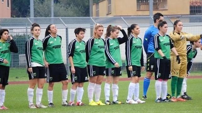 La Real Aglianese all'inizio del match al Bellucci di Agliana