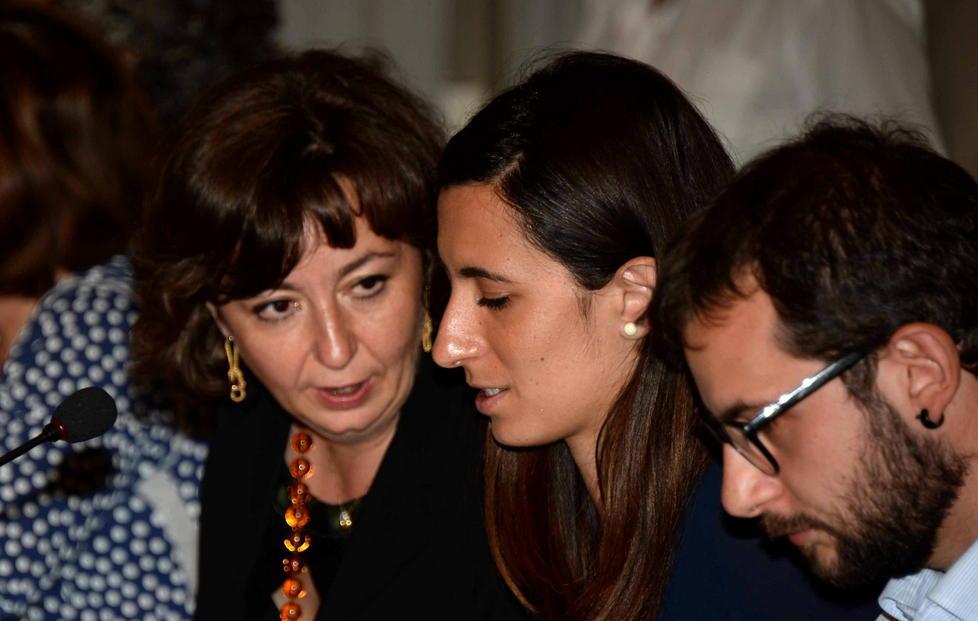 Selene Caselli, al centro tra Lucia Curcio e il segretario Pd Tognetti