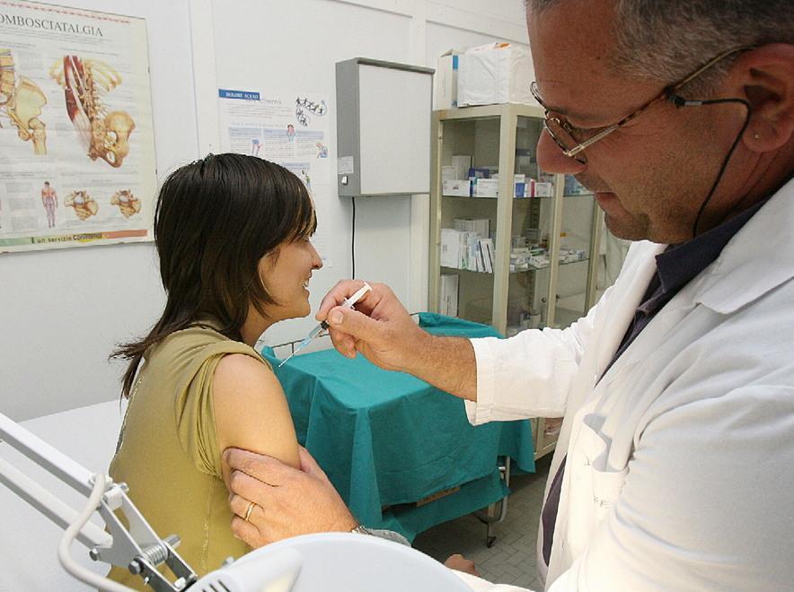Influenza, oltre cento casi ogni giorno 