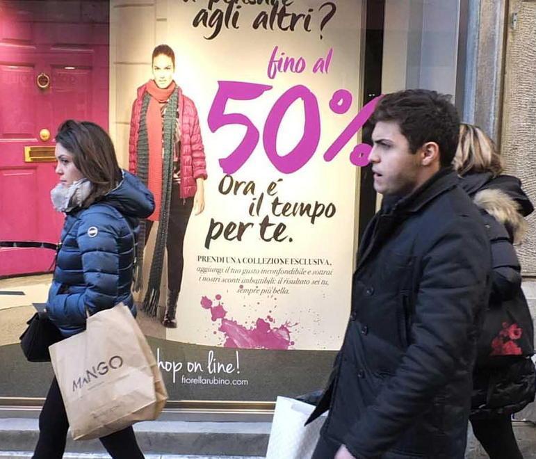 Saldi, i negozi sono pieni ma i guadagni languono 