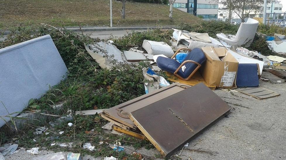 Picchianti, discarica abusiva infinita 