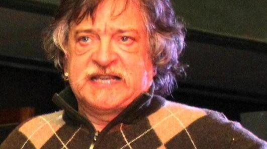 «Che ci fa quel posto auto riservato al vescovo?»