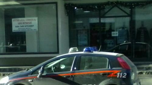 Anziano cade e resta ferito Carabinieri sul posto