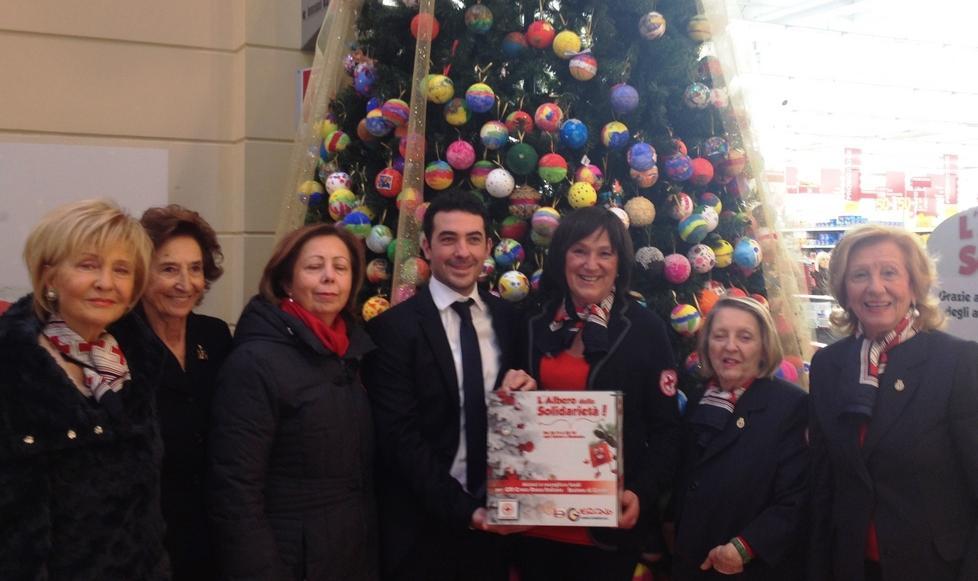 Dai bambini un Albero di solidarietà