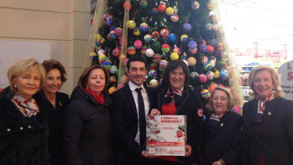 Dai bambini un Albero di solidarietà