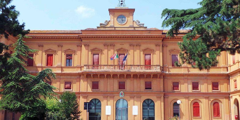 Rivoluzione in Comune Niente più dirigenti 