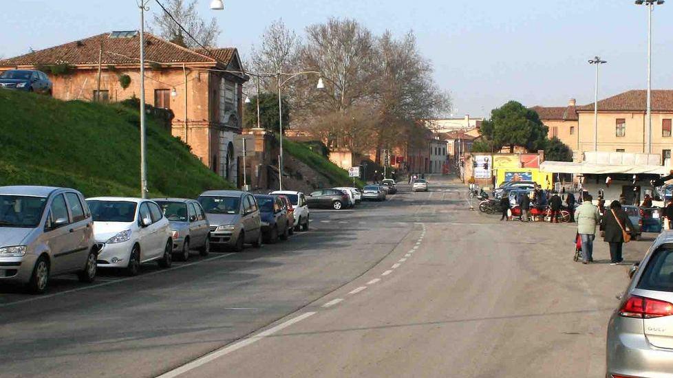 Le rubano il bagaglio L’appello di una turista