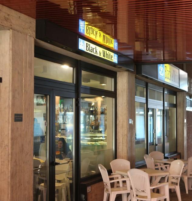 Quattro caffè in meno di cento metri 